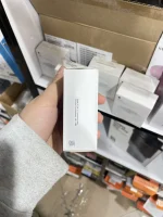 شارژر دیواری 20 وات اپل مدل B/A با فناوری PD، شارژ 50% در 30 دقیقه. سازگار با آیفون 11/12 و آی‌پدها. گواهی CE، وزن 80 گرم.
