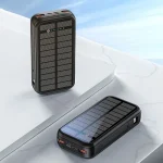 پاوربانک گرین لاین PD20W SOLAR 2 با ظرفیت 20000 میلی‌آمپر، شارژ خورشیدی، کابل داخلی و پشتیبانی از شارژ 5 دستگاه همزمان.