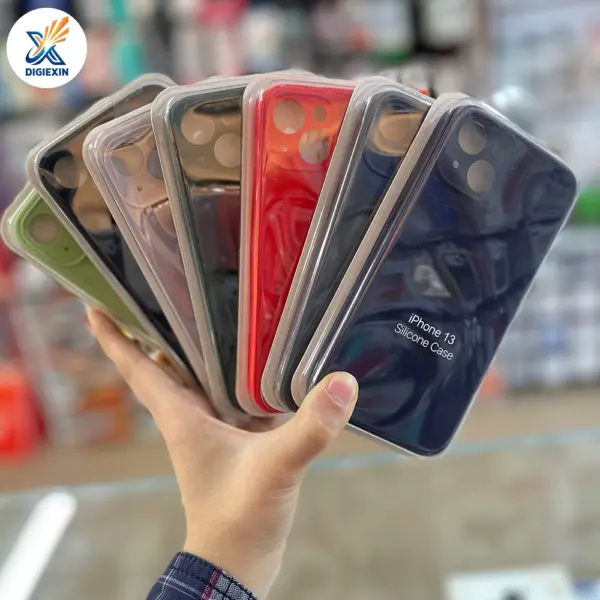کاور سیلکونی اصل اورجینال مناسب برای گوشی آیفون 13 نرمال