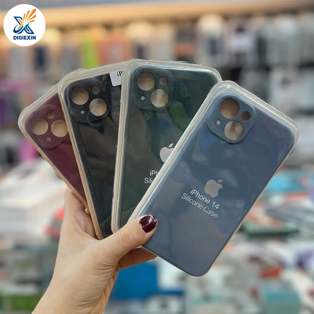 کاور سیلکونی اصل مناسب برای آیفون 14 نرمال 4 کاور سیلکونی اصل مناسب برای آیفون 14 نرمال - تصویر 1